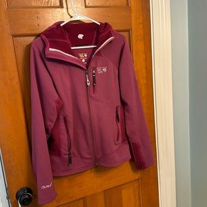 Mountain Hardware jacket size medium pink